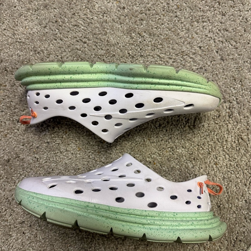 Men's Kane recovery shoes size 12